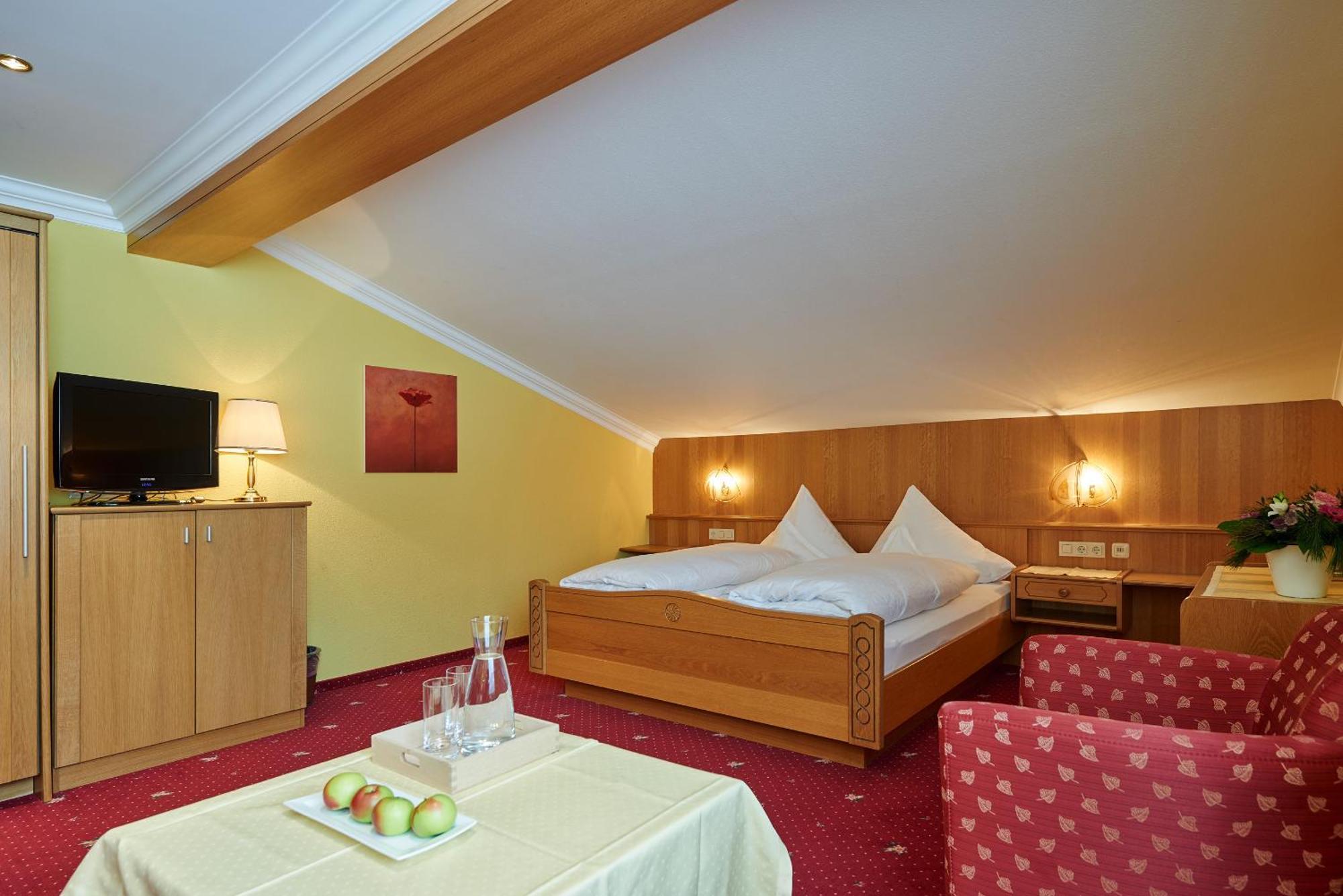 Hotel Restaurant Formarin Lech am Arlberg Quarto foto