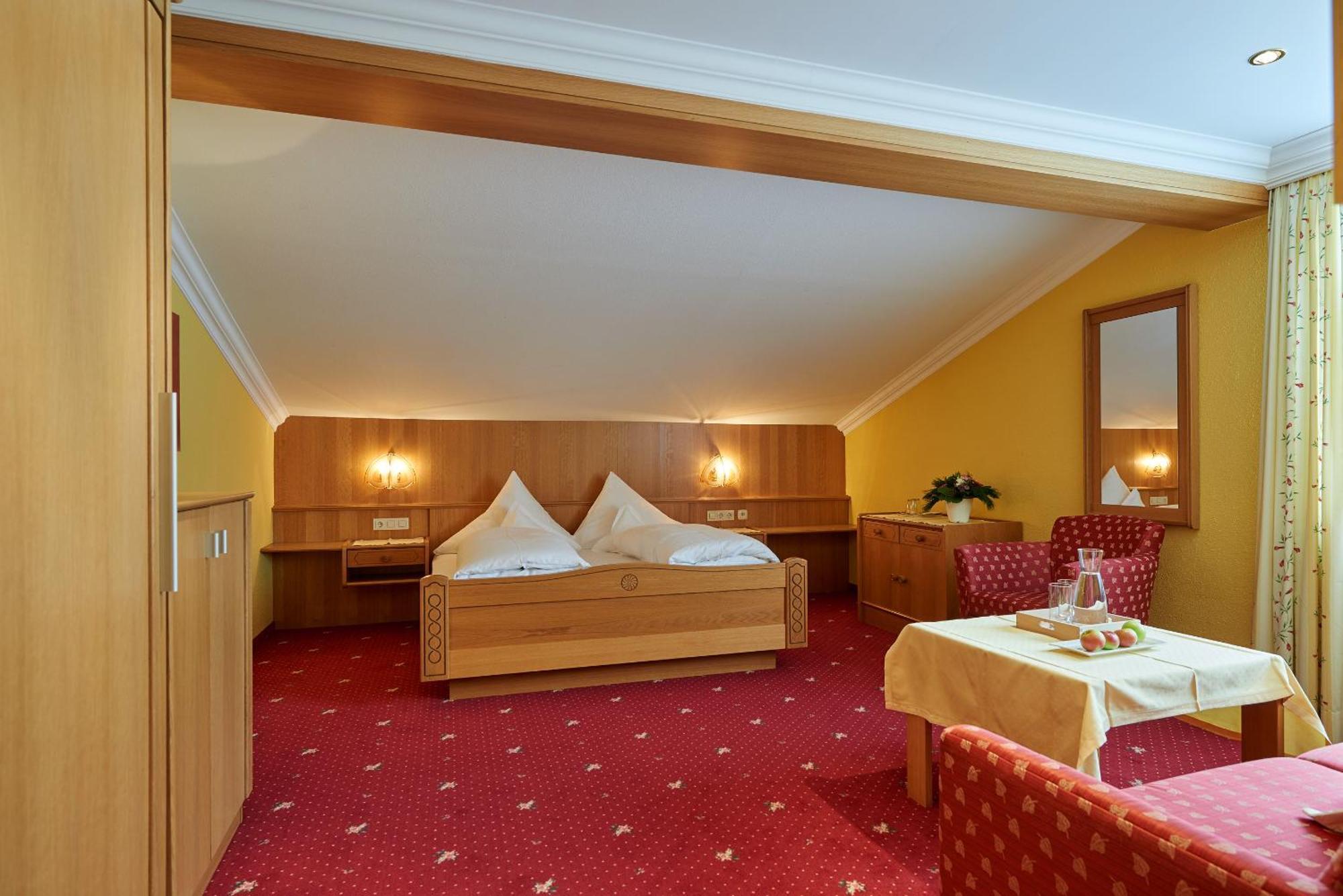 Hotel Restaurant Formarin Lech am Arlberg Quarto foto