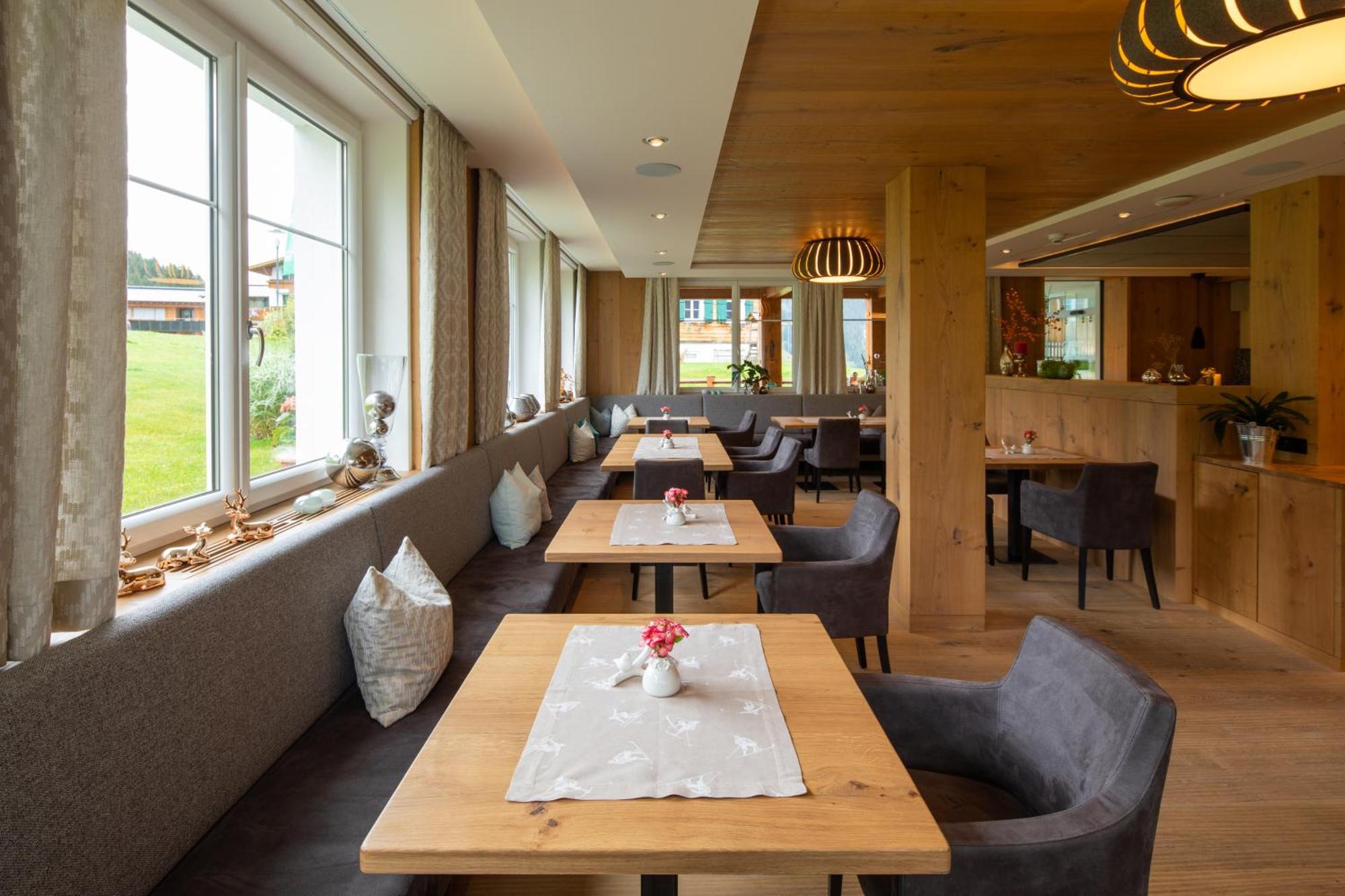 Hotel Restaurant Formarin Lech am Arlberg Exterior foto